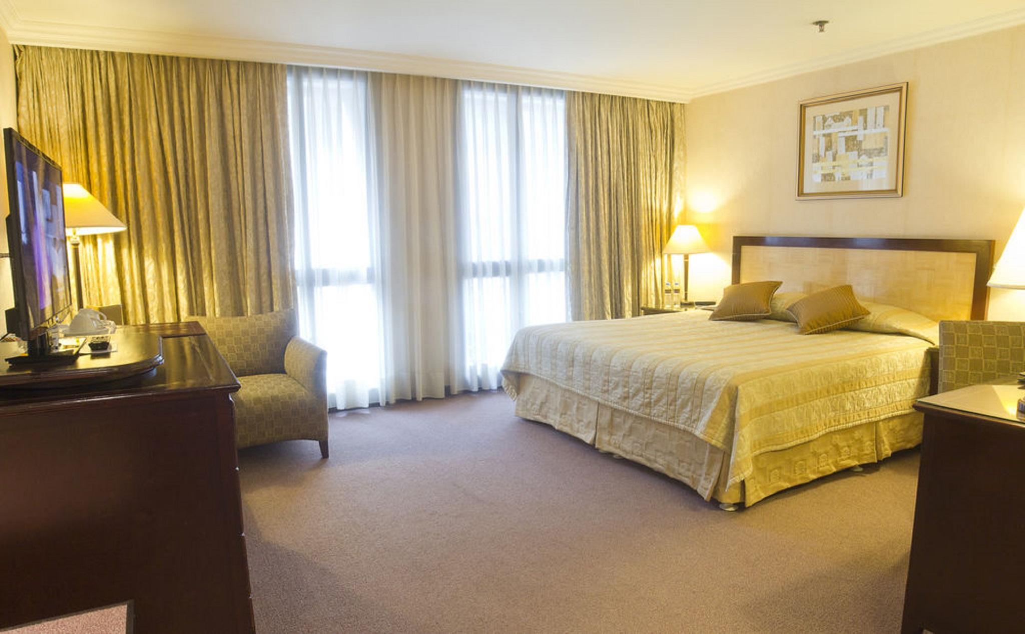 Herald Suites Solana Makati City Екстериор снимка