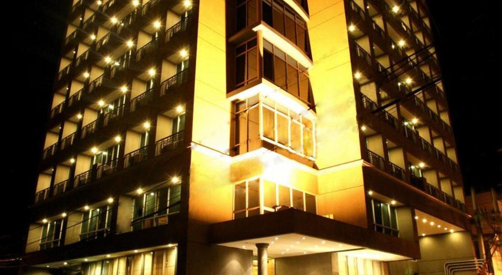 Herald Suites Solana Makati City Екстериор снимка