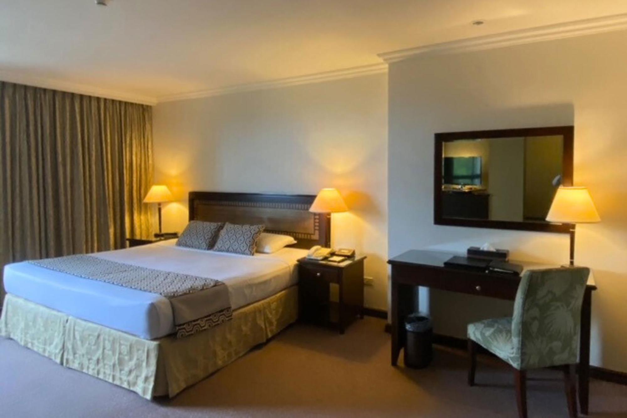 Herald Suites Solana Makati City Екстериор снимка